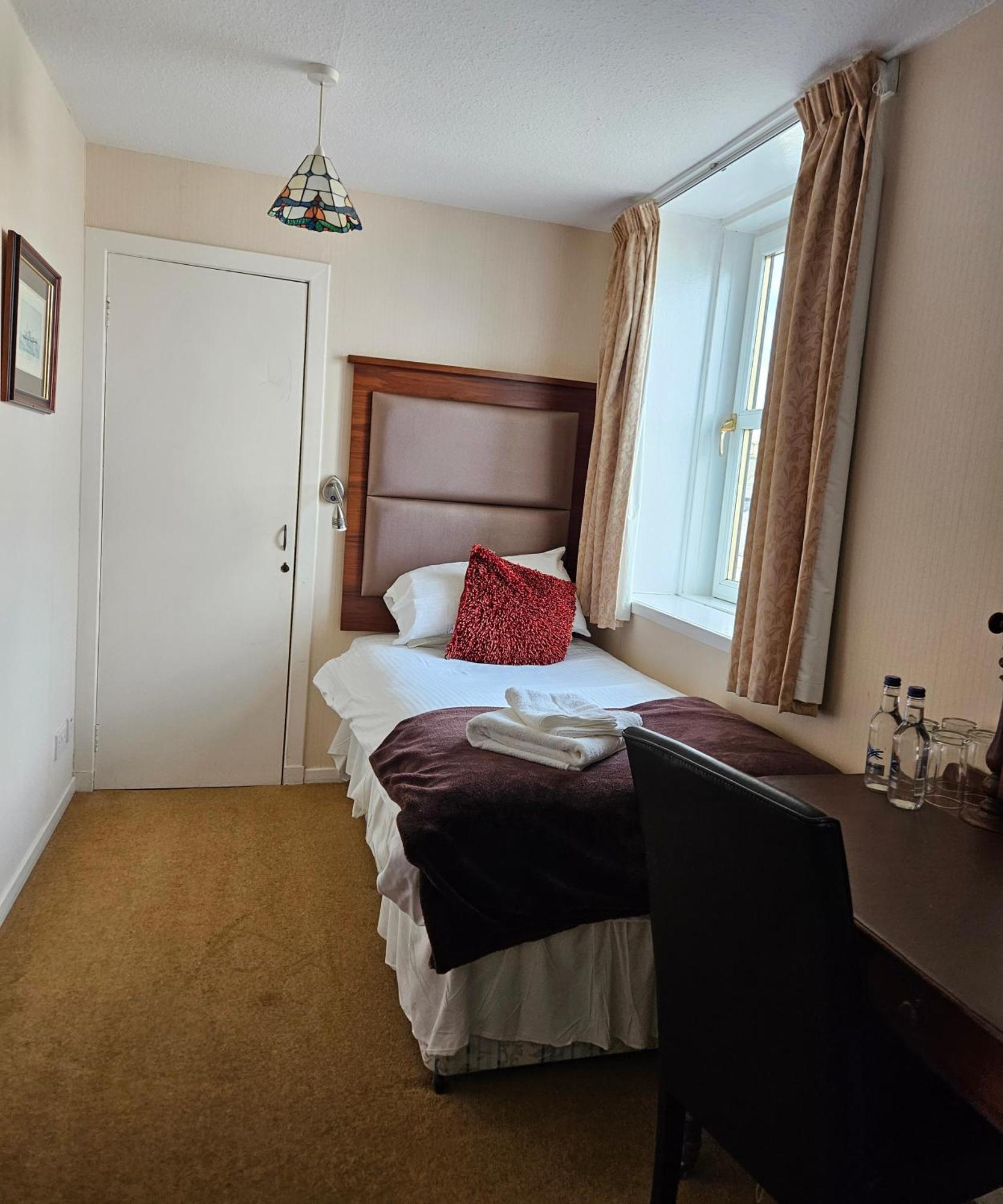 Station Hotel Portsoy Kültér fotó